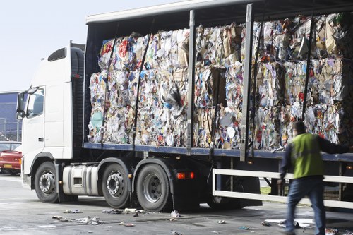 Benefits of using rubbish removal services